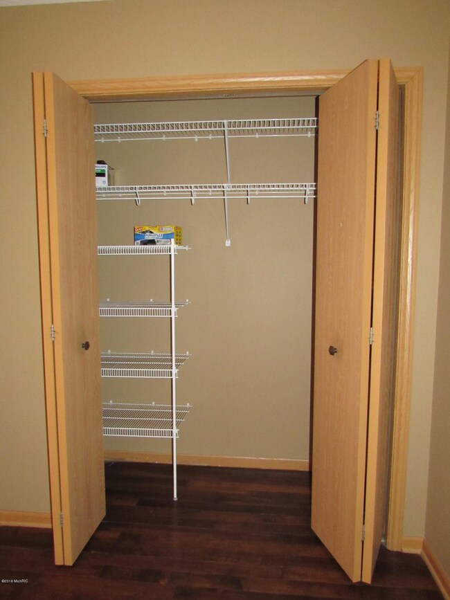 7503 Navajo Valley Dr SW unit 38, Byron Center, MI 49315 - photo 5