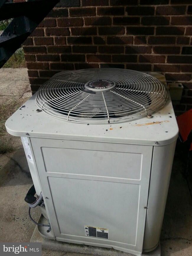 1419 Northgate Rd, Baltimore, MD 21218 - photo 7