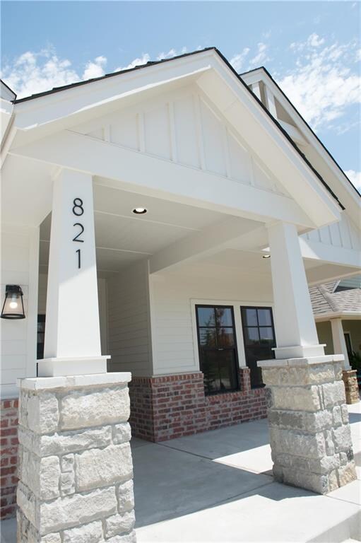 821 NE 21st St, Moore, OK 73160 - photo 3