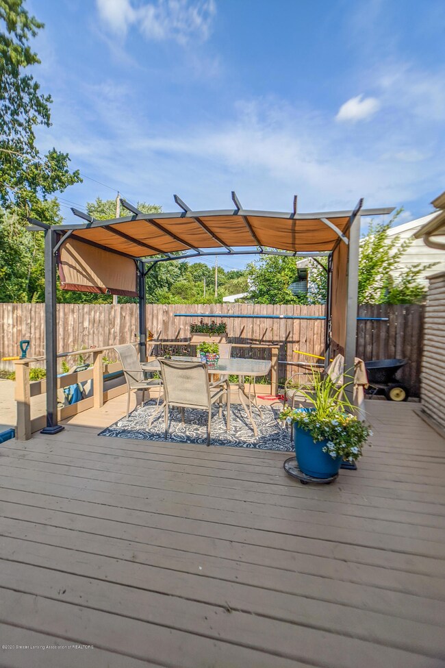 2818 Gibson-WindowStill-Real-Estate-Phot