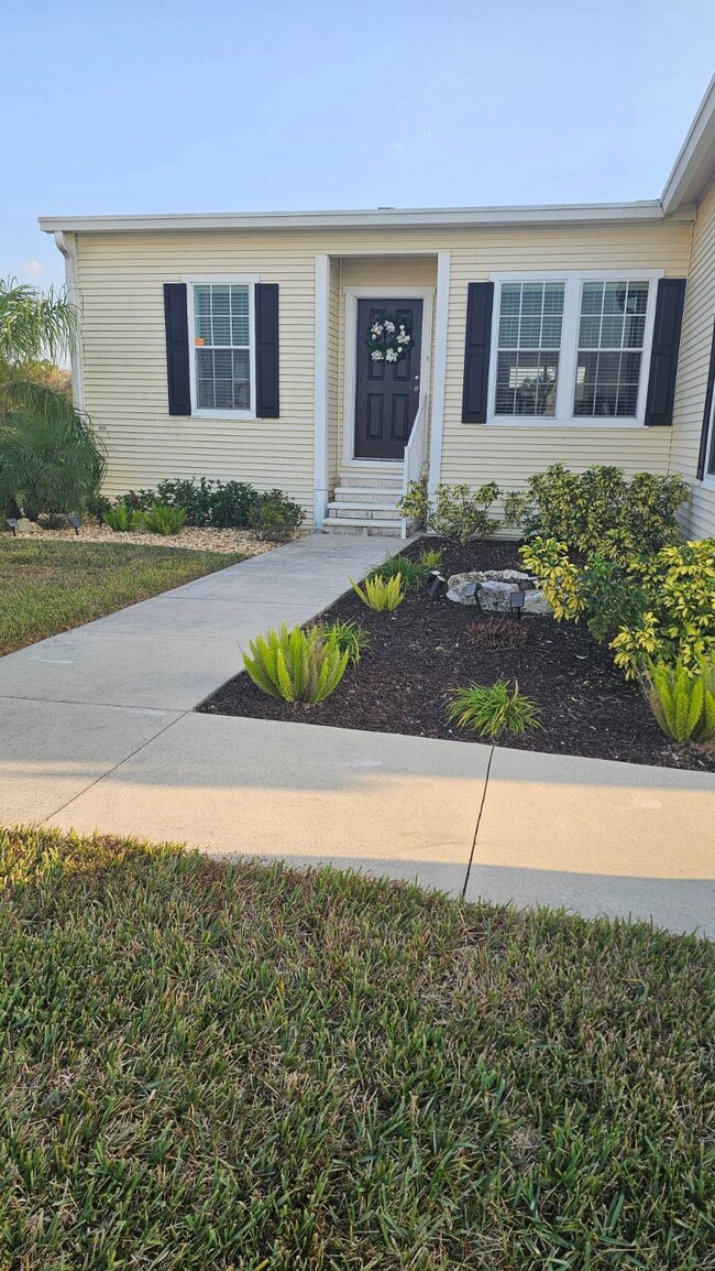 2675 Pier Dr, Ruskin, FL 33570 - photo 2