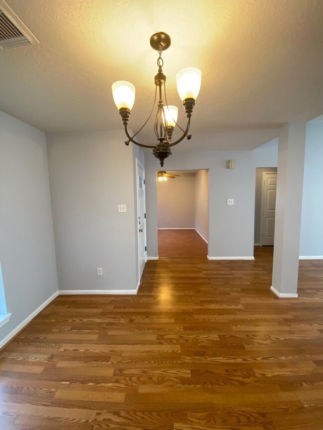 8207 Cienna Dr, Houston, TX 77040 - photo 3