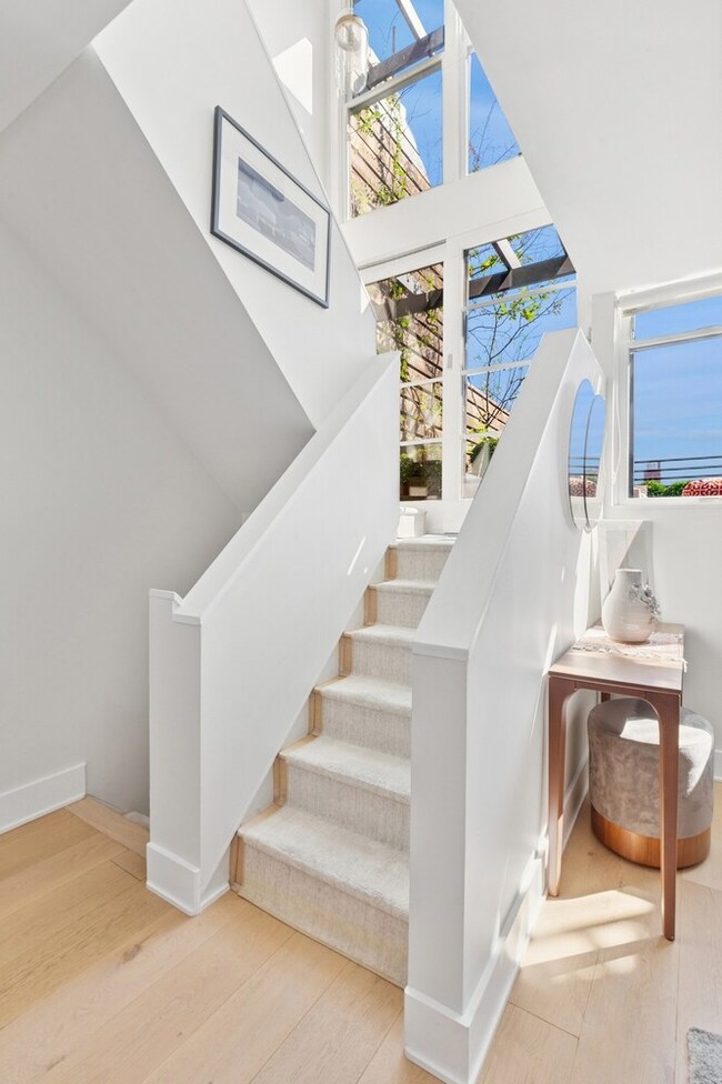 240 W 23rd St unit PHC, New York, NY 10011 - photo 3