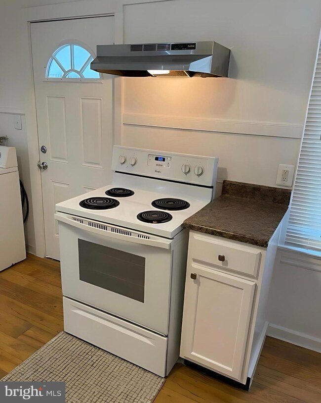 1105 N Chestnut St, Paulsboro, NJ 08066 - photo 4