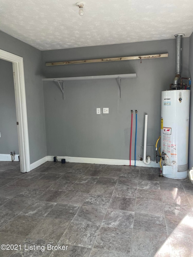 5913 E Manslick Rd, Louisville, KY 40219 - photo 7