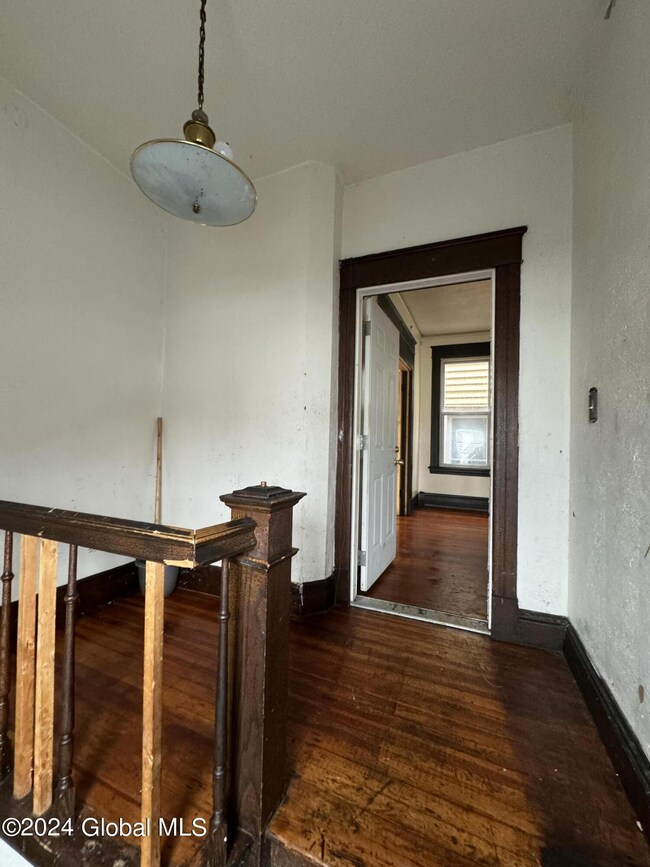 65 Quail St, Albany, NY 12206 - photo 4