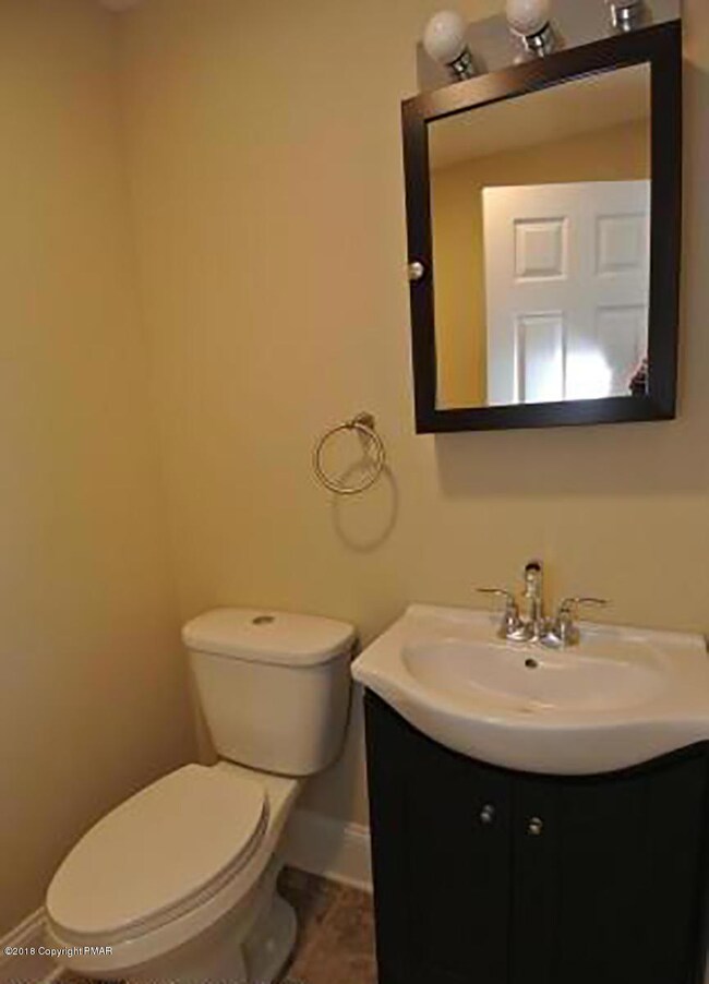 18 Fetherman St, Stroudsburg, PA 18360 - photo 6