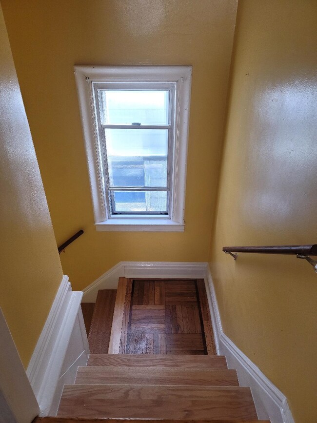 353 Van Nostrand Ave unit 2, Jersey City, NJ 07305 - photo 3