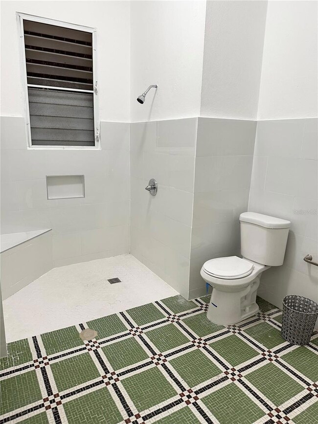 650 Victor Lopez, Santurce, PR 00909 - photo 2