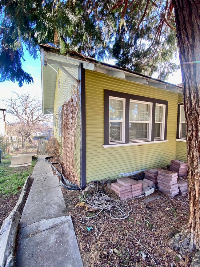 422 High St.