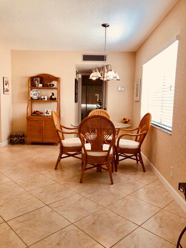 568 Capri L, Delray Beach, FL 33484 - photo 6