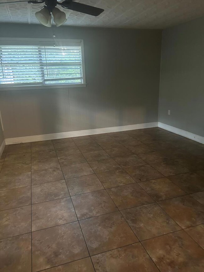 1510 S Grady Ave, Picayune, MS 39466 - photo 7