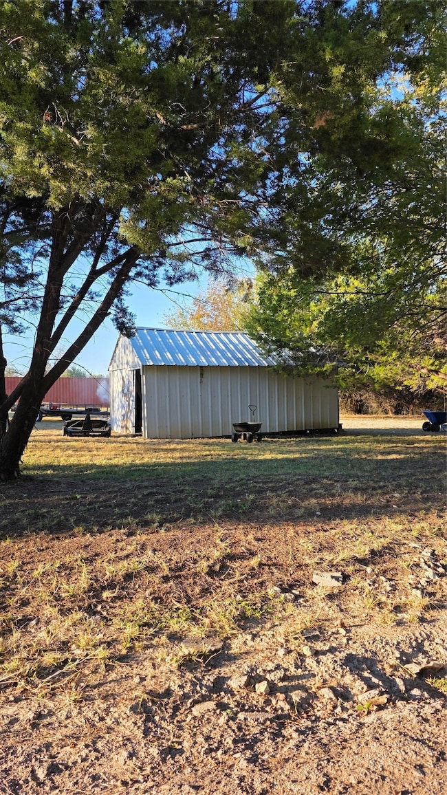 106 Port St, Whitney, TX 76692 - photo 4