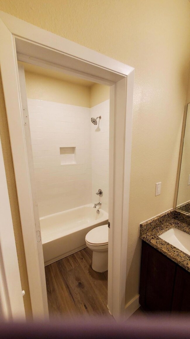 719 E 5th St, Bonham, TX 75418 - photo 6