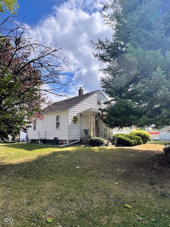 115 Hanley St, Plainfield, IN 46168 - photo 2