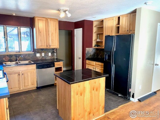 1060 Jamaica St, Aurora, CO 80010 - photo 4