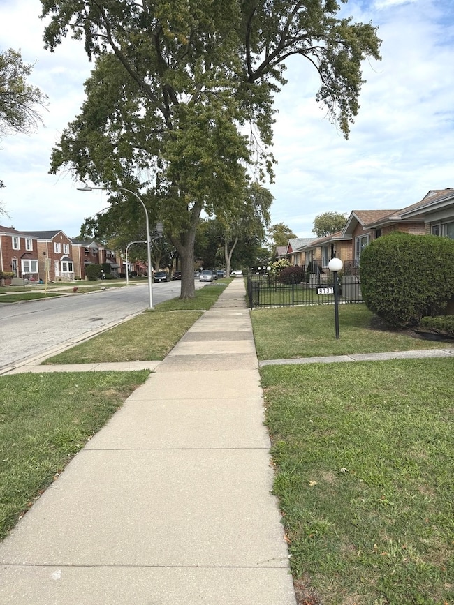 9741 S Lowe Ave, Chicago, IL 60628 - photo 7
