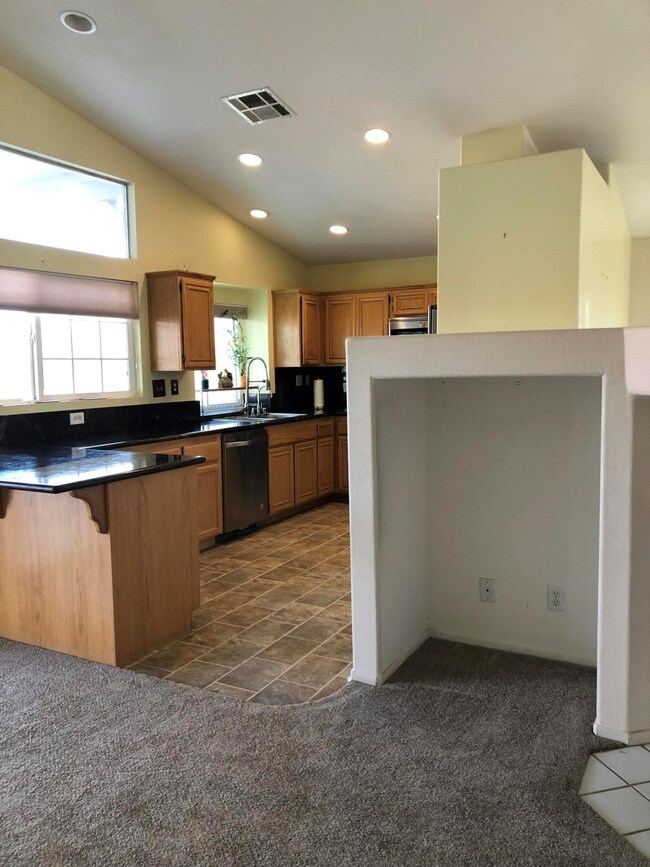 3224 Campbell St, Rosamond, CA 93560 - photo 7