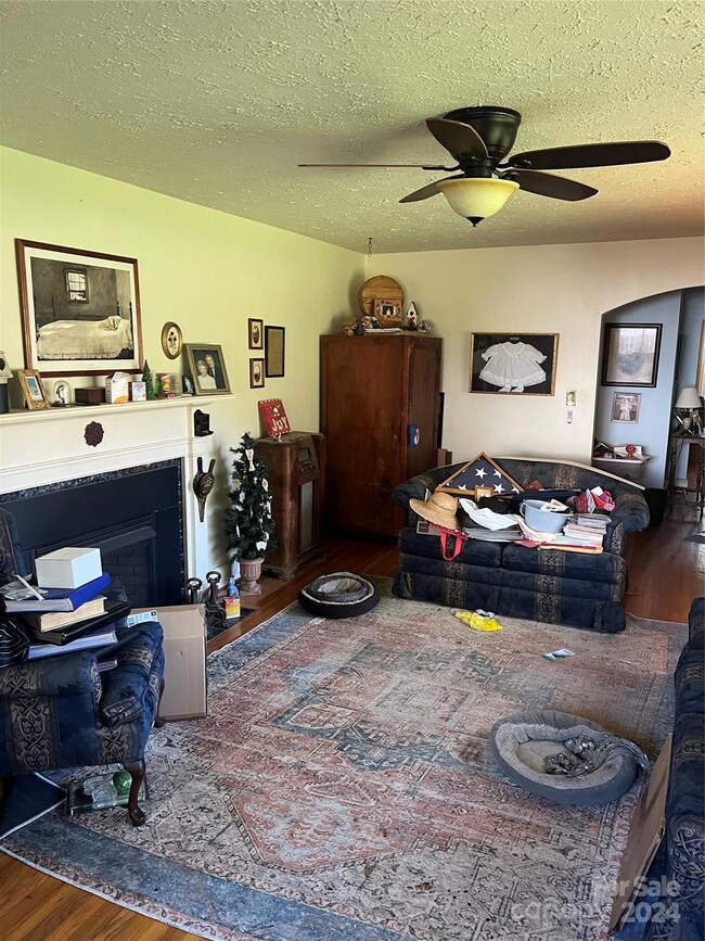 407 Leander St, Shelby, NC 28152 - photo 3