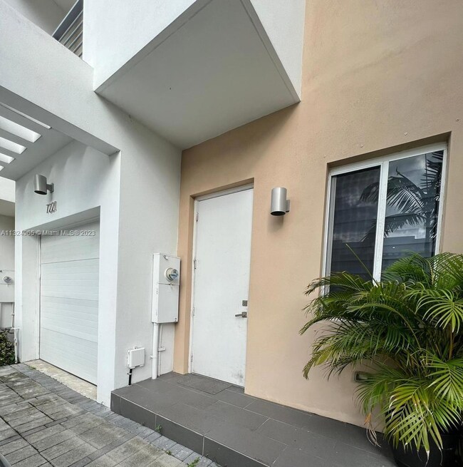 7221 NW 103rd Path unit 7221, Doral, FL 33178 - photo 2