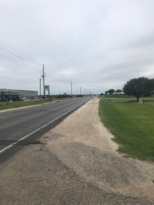 000 W 48th St, Hays, KS 67601 - photo 6