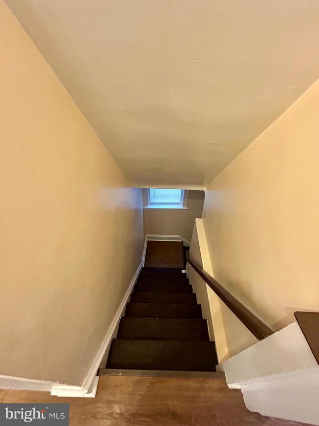 224 Clifton Ave unit 2, Darby, PA 19023 - photo 3