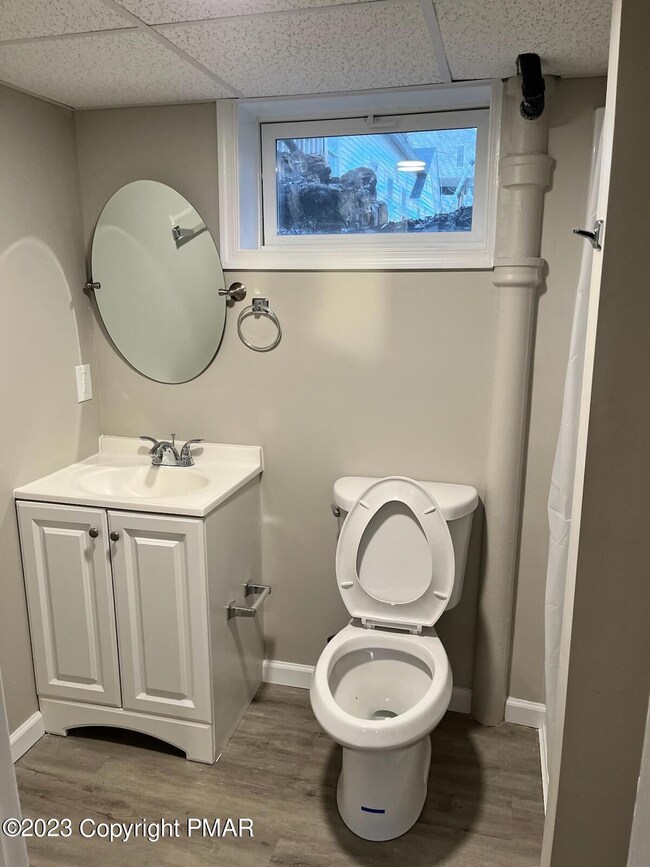 412 N 8th St unit Studio, Stroudsburg, PA 18360 - photo 3