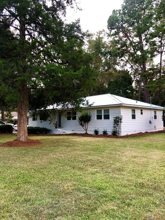 73 Duren Dr, Thomasville, GA 31757 - photo 3