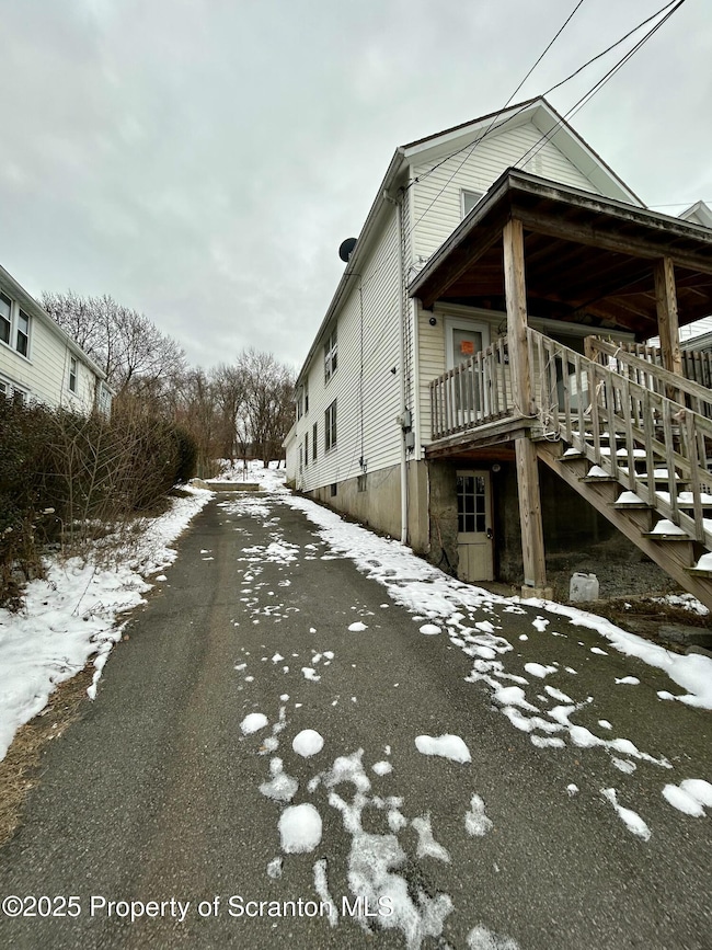 1031 Spruce St, Wilkes Barre, PA 18702 - photo 3