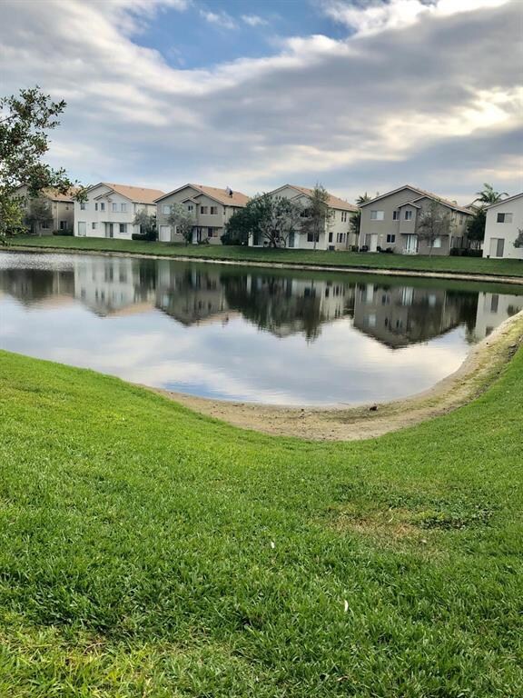 3028 Laurel Ridge Cir, Riviera Beach, FL 33404 - photo 7