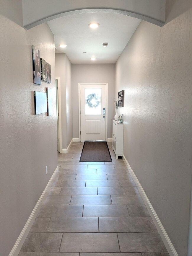 6694 E Fedora Ave, Fresno, CA 93727 - photo 3