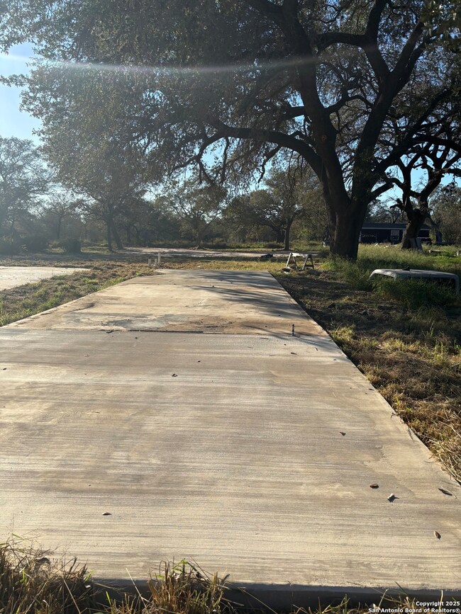 299 Praise Dr, Poteet, TX 78065 - photo 4