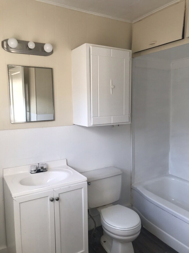 2715 Avenue G, Rosenberg, TX 77471 - photo 4