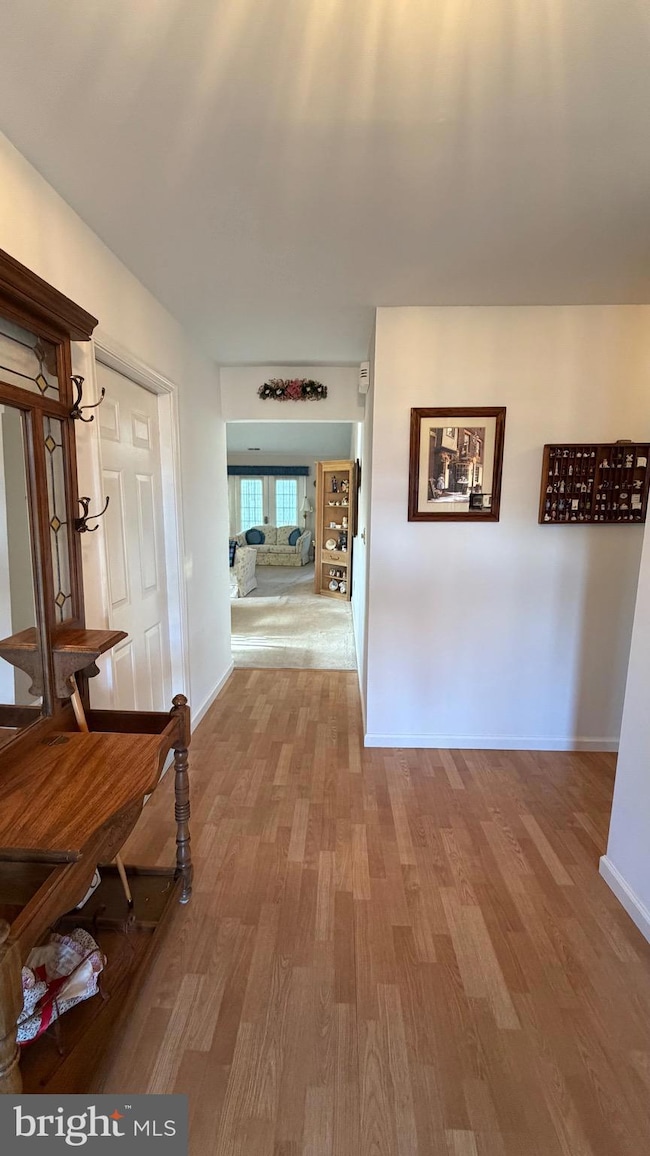 19 Fernwood Ct, Columbus, NJ 08022 - photo 3