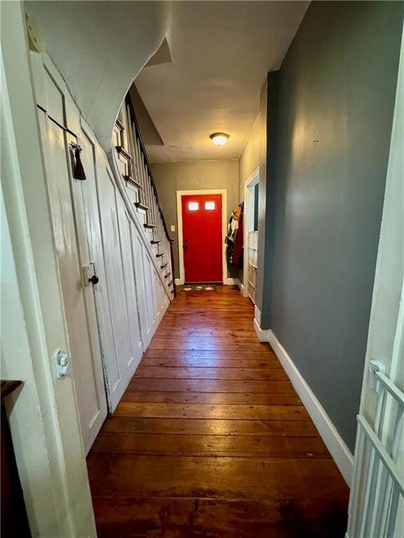 Beautiful foyer with hardwood Flooring