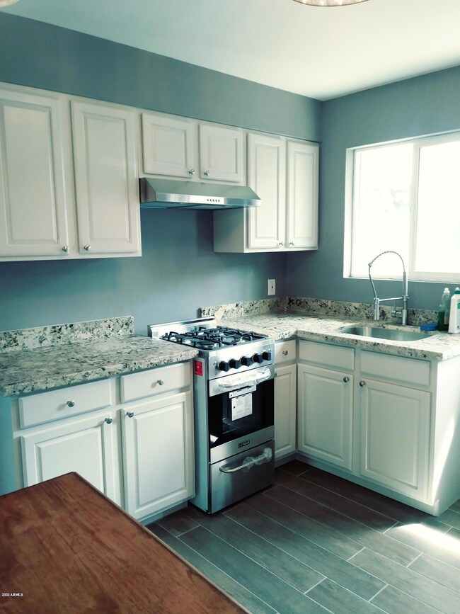 3615 E Glenrosa Ave unit 4, Phoenix, AZ 85018 - photo 5