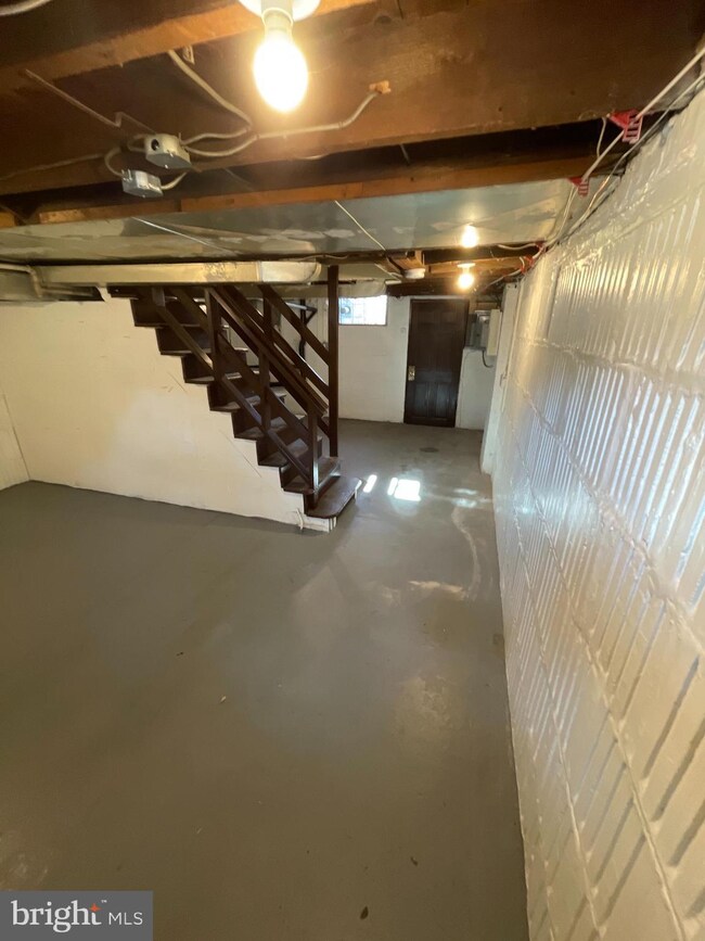 1075 Trent Rd, Camden, NJ 08104 - photo 3