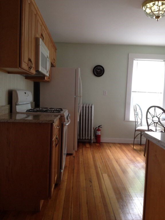 21 Minot St unit 3, Dorchester, MA 02122 - photo 2