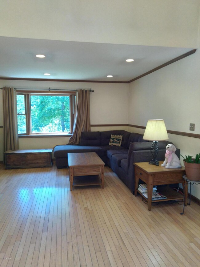 833 Milford Rd, Dingmans Ferry, PA 18328 - photo 6