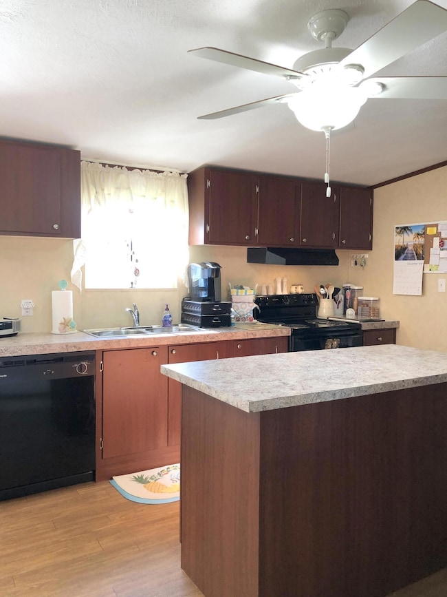 Kitchen with Large Island