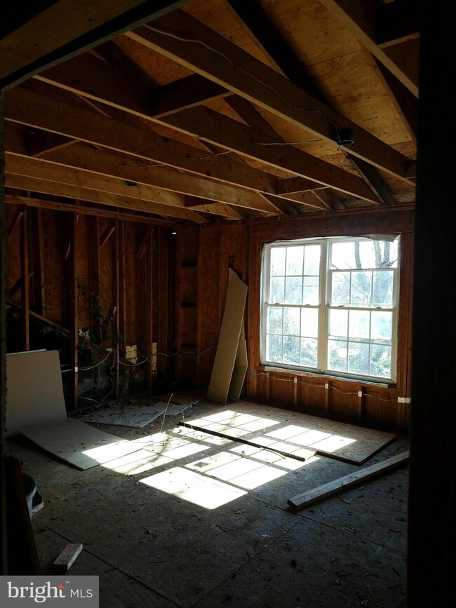 5804 Poplar Ln, Falls Church, VA 22041 - photo 3