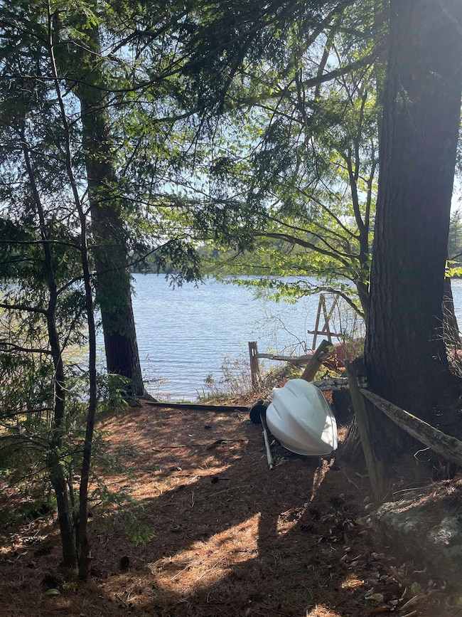 ROW with view of Highland Lake