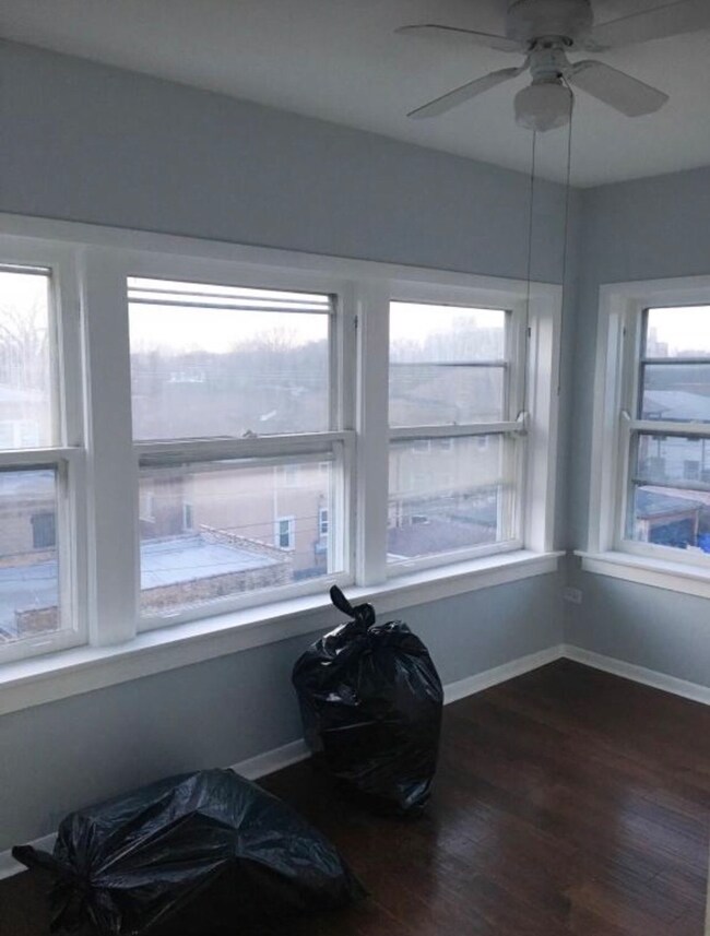 unlisted-address, Chicago, IL 60649 - photo 7