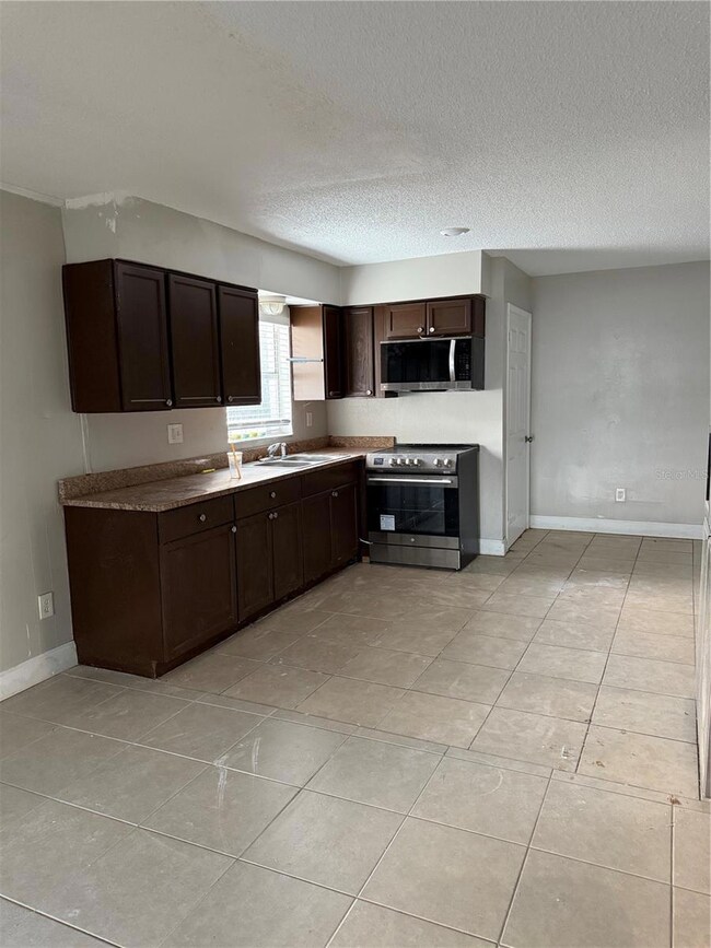 1417 Dolphin Dr, Lakeland, FL 33801 - photo 7