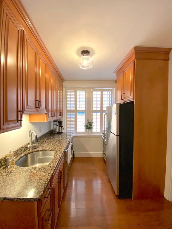 1783 Massachusetts Ave unit 4, Cambridge, MA 02140 - photo 6