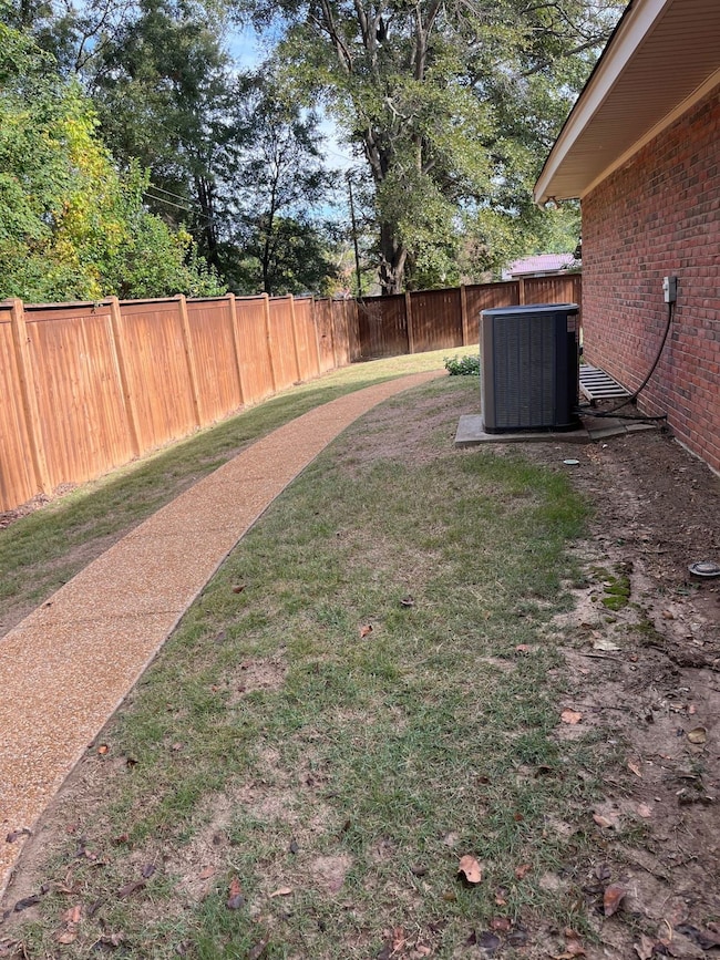 1811 Woodlawn Ave, Yazoo City, MS 39194 - photo 3