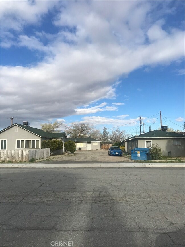 15942 M St, Mojave, CA 93501 - photo 3