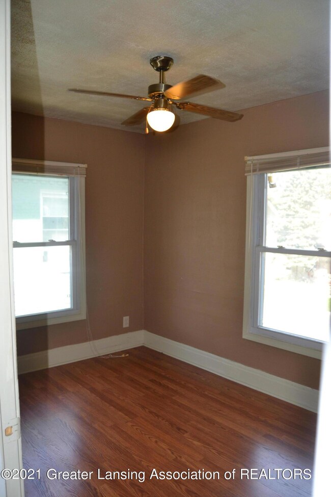 513 W Madison St, Lansing, MI 48906 - photo 7