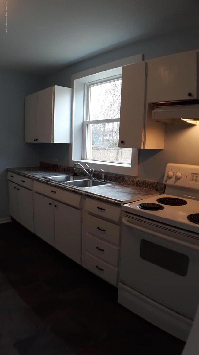 Creston kitchen 2