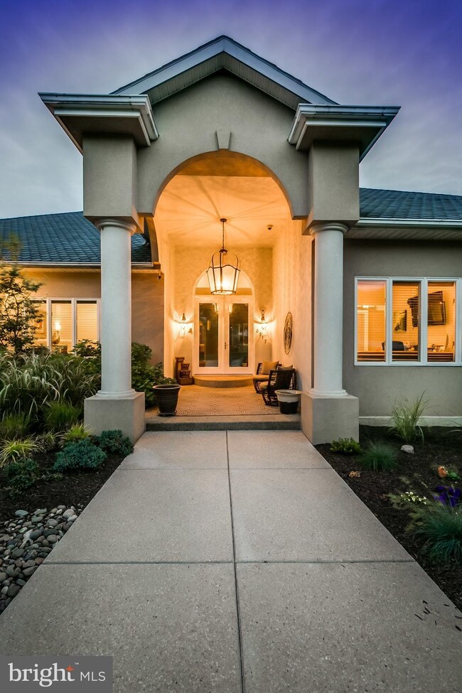 8517 Huntspring Dr, Lutherville Timonium, MD 21093 - photo 2